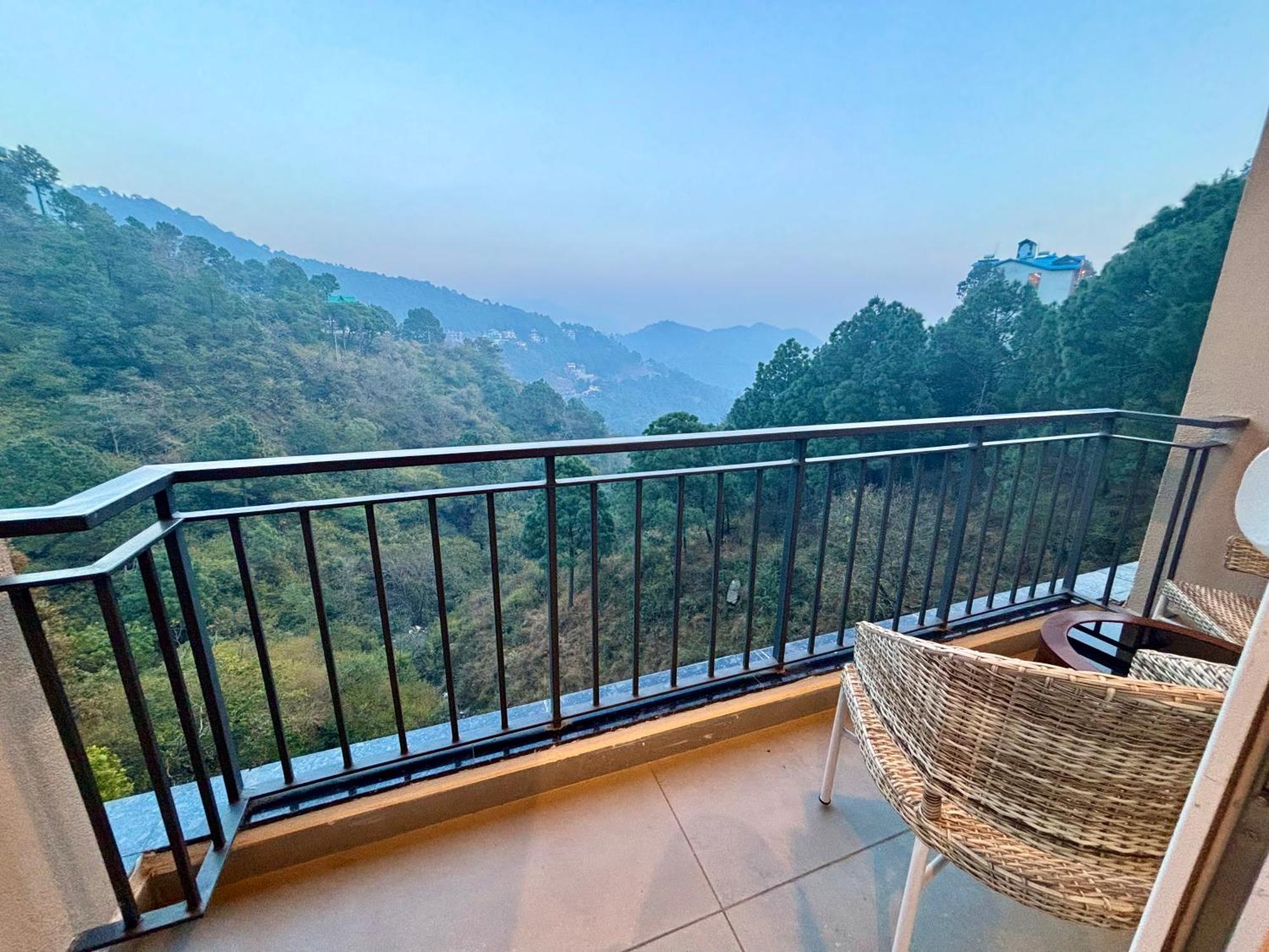 Arnisa Kasauli - A Boutique Hotel Ngoại thất bức ảnh