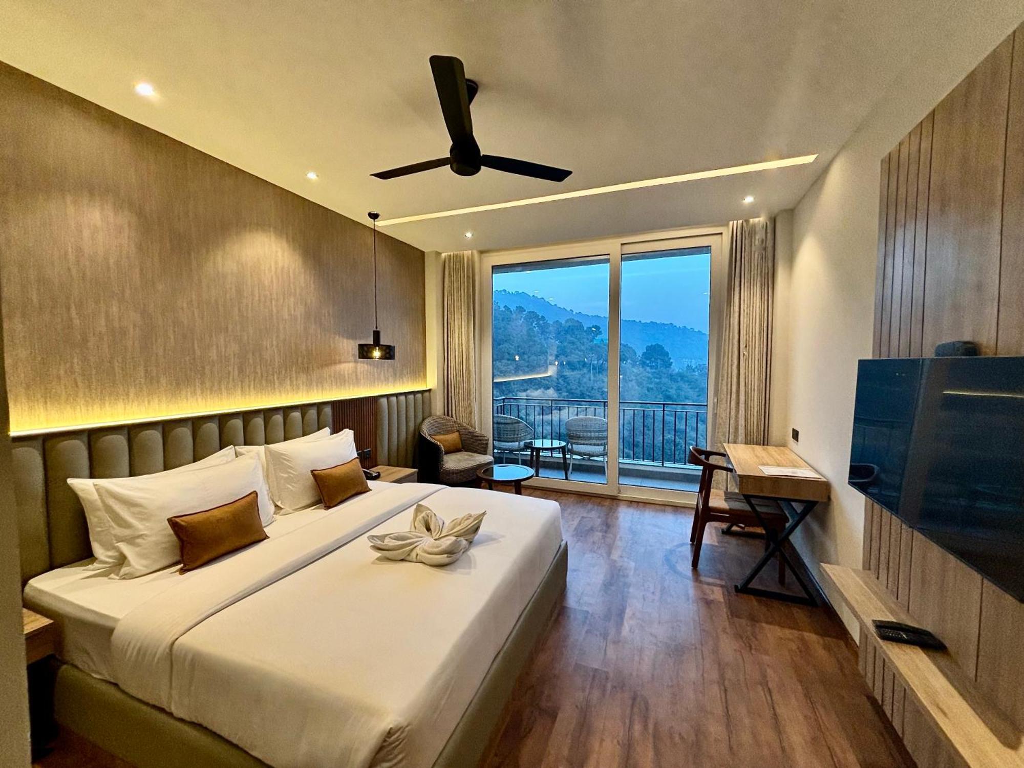 Arnisa Kasauli - A Boutique Hotel Ngoại thất bức ảnh