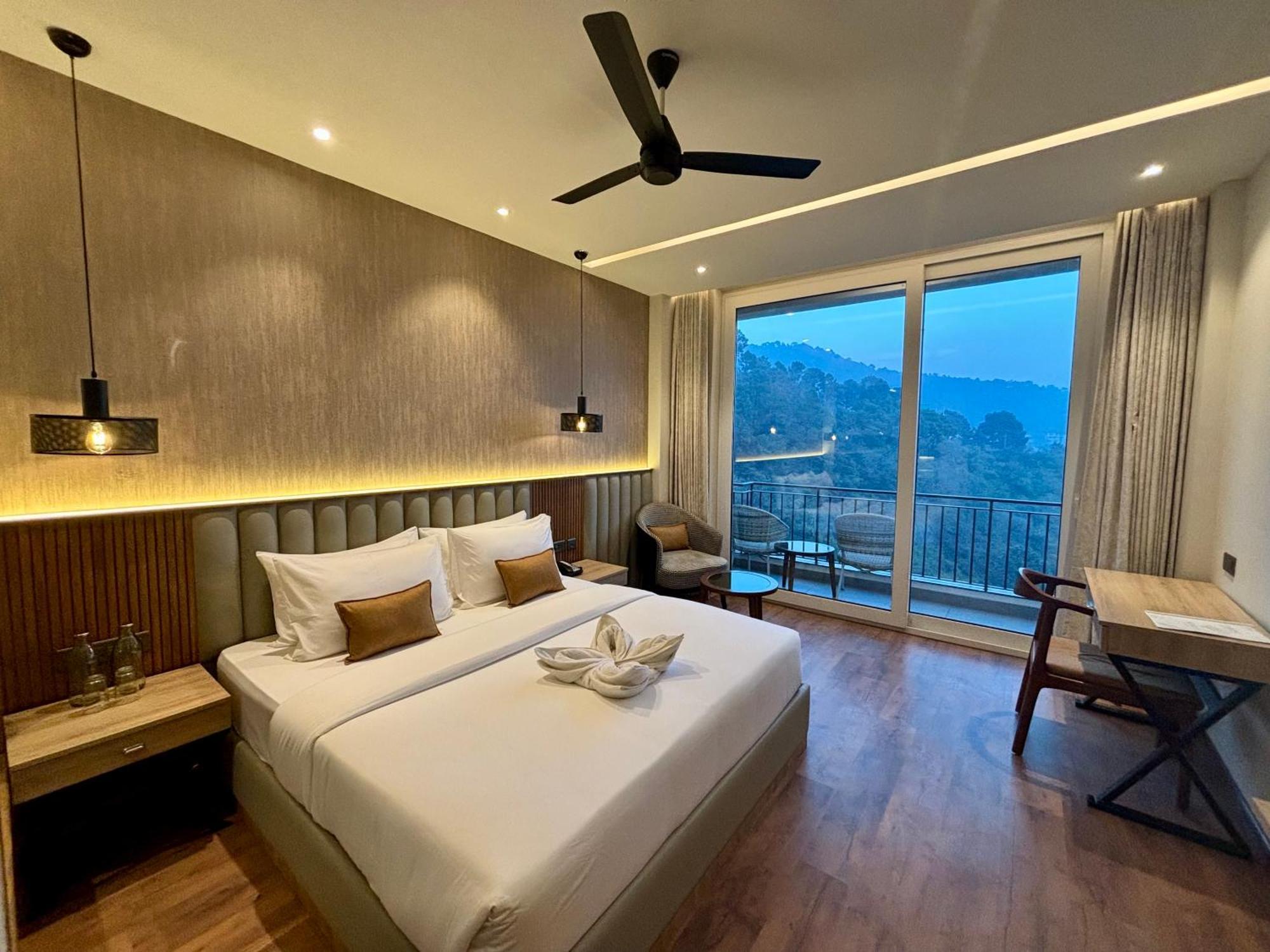 Arnisa Kasauli - A Boutique Hotel Ngoại thất bức ảnh